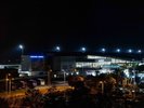 夜の広島空港