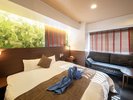 V.I.P(エグゼクティブ)タイプ26u!ベッドはキングサイズでゆったり寛げる充実の空間。