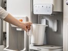 各階自動販売機コーナーにウォーターサーバーを設置しております