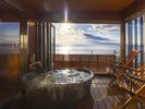 朝焼け映る錦江湾の絶景貸切半露天風呂