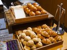種類豊富なパンコーナー