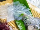 イカの活き造り(季節によって異なります)