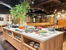 夕食ブッフェ会場「クロスロード」
