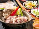 特製の麹漬けにした信州ポークの陶板焼きは柔らかく、ジューシー!