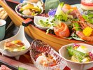 豊洲港直送の魚介舟盛りに季節の会席料理の数々をご堪能下さい