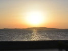 水辺に映える美しい夕景をお楽しみください。