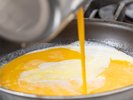【朝食】スペシャリティメニュー「スクランブルエッグ」30分弱火でじっくり。
