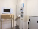 【3~10F】電子レンジ、製氷機、ズボンプレッサーは各フロアに完備!