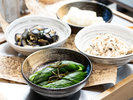 <京つけもの西利のお漬物を使用したおばんざい>すぐき×鶏胸肉、茄子×実山椒 など