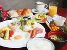 1階のSurf&Turfにて和洋バイキングの朝食をご用意。様々なメニューがお選びいただけます。