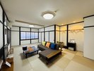 【2F東峰の間・18畳】2名〜3名様向け☆2階・マウンテンビューのお部屋・広いソファスペースとお布団敷で