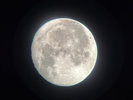 【天体観測・月】当館には天体望遠鏡があるので月のクレーターまで鮮明に見ることができます。