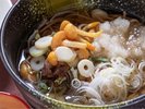 ■ご当地逸品!山菜・なめこ具沢山の信州そば