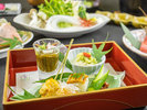 2024年5月・6月の例【前菜】水雲酢・とろ湯葉・一口鱧南蛮・穴子笹寿司・玉蜀黍香味揚・他