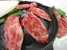 【お料理例】自家製ダレを絡ませた「馬焼き」は、ここでしか食べられない一品