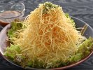 【別館・肥後ダイニングそろ】じゃが芋シャキパリサラダ。特製手作りドレッシングでどうぞ