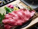 【別館・肥後ダイニングそろ】あか牛の溶岩焼き野菜添え
