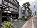 正面駐車場入り口