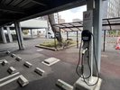 電気自動車充電器