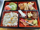 【滝乃湯弁当】昼・夕食用 「松花堂弁当」温かい味噌汁含めて好評です。当日10時までの要予約