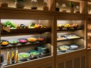 一日のスタートであるご朝食。洋朝食のメニューに、京都ならではのオリジナルメニューで1日に彩を。