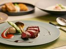 一日のスタートであるご朝食は、開放感があり、ゆったりしたレストラン「Together&Co.」で。
