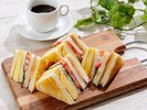 トーストサンド神戸三宮に本店を構えるイズズベーカリーの食パンを使用