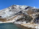 【旭岳/初冠雪】白が彩る旭岳。北海道最高峰の絶景を。