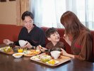 【朝食/家族旅】朝からいっぱい食べて、きょう一日をより良いものに。