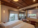【黄昏の部屋】夕暮れをイメージした西側に位置するお部屋。境界線がぼやけて、淡い時間が訪れます