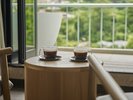 コーヒーを片手に時間を忘れてゆったりとお過ごしください。