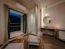 高台の部屋でゆっくり過ごす夜
