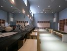 広々とした清潔なパウダールーム。