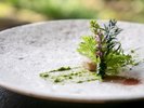 【フレンチディナー】ハーブの香りがふわりと広がる。