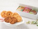 売店にて「杏仁酥」を販売しております。代表的な中華クッキーでサクサクな食感をお楽しみいただけます。