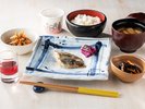 朝食はセミブッフェ式です♪メイン料理は和洋から選べます(和食ver)
