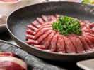 【お料理】体を温める効果のある馬肉は、高たんぱく、低カロリーな美容食。女性にお勧めです。