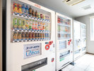 アルコールもジュースも館内販売しています
