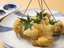 オプション料理「太刀魚と松茸の串カツ オニオンリングのカツと共に」9月〜11月