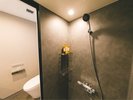 ■新館SPAタワー-【眺望なし】ダブルルーム※浴槽なし-■22u。トイレとシャワーブースが分かれて安心◎