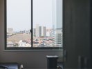 ■新館SPAタワー-【眺望なし】セミダブルルーム※浴槽なし-■17u。窓が海と反対側に位置するシティビュー