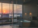 ■新館SPAタワー-最上階ビューバスDXツイン-■朝焼け、夕焼け、夜景。どの瞬間も、明石海峡大橋が彩ります