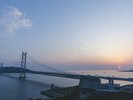 明石海峡大橋と海を眺める感動風景♪黄昏時から夜へと移り行くタイミングが一番のオススメ