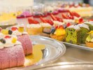 ■本館1階ーテラスレストラン「サントロペ」-朝食バイキング■シェフこだわりのスイーツを朝食でも♪
