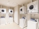 ■新館SPAタワー地下1階-コインランドリー-■フロントにて洗剤・柔軟剤の販売、両替も承っております