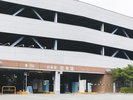 ■-立体駐車場-■310台収容可能な立体駐車場完備!ワゴンタイプの大きな車でもスイスイ駐車♪<有料>