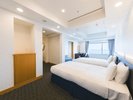 ■本館-ジュニアスイート-■53u。特別な日に過ごしたい広々空間。窓からは明石海峡大橋の感動美景を