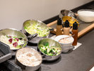 【無料朝食サービス】サラダ提供イメージ