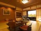 【206湯翠（ゆすい）】湯ノ坂館　露天風呂付客室17畳の、ゆったりとした露天風呂付客室です。