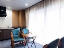 【スタンダード】おまかせ和室|客室一例|広縁スペースには応接セットを設置